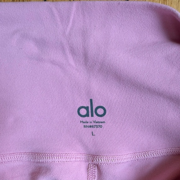 Alo Airbrush 7/8 Legging in Soft Pink – High Waist, Like New! (Size L) - Picture 4 of 4